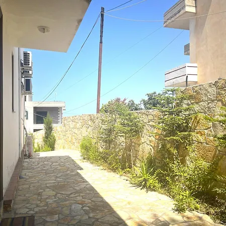 Konukevi Actium Avlonya