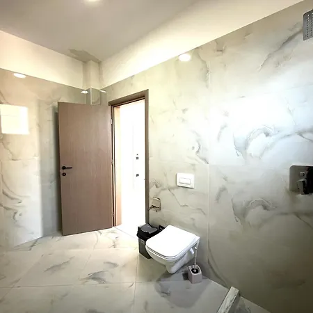 게스트하우스 Actium Vlorë