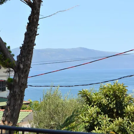 Actium 게스트하우스 *